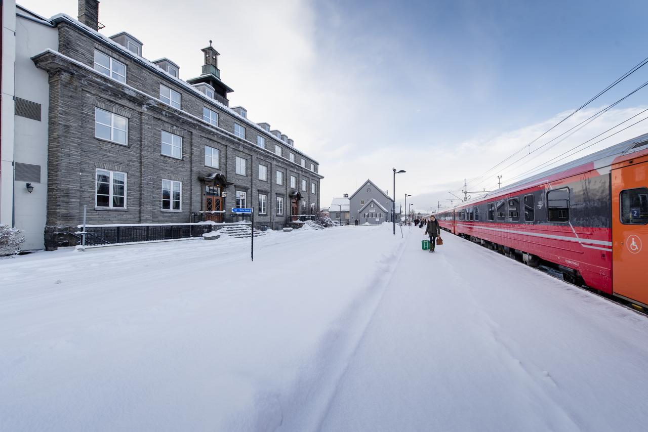Oppdal Turisthotell Екстер'єр фото